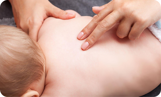 Chiropractor-Green-Bay-WI-Bill-Binsfeld-Adjusting-Patient-HP_ 1